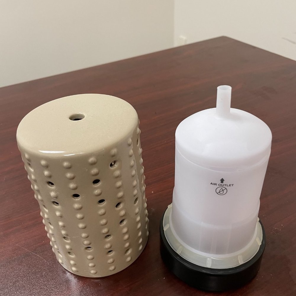Ceramic Essential Oil Diffuser - Picture 2 of 4